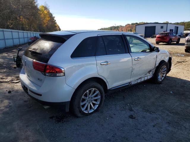 2LMDJ6JK5DBL16919 - 2013 LINCOLN MKX WHITE photo 3