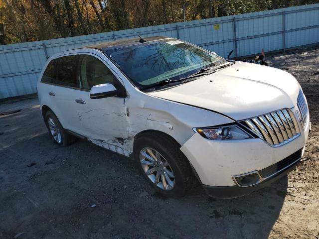 2LMDJ6JK5DBL16919 - 2013 LINCOLN MKX WHITE photo 4