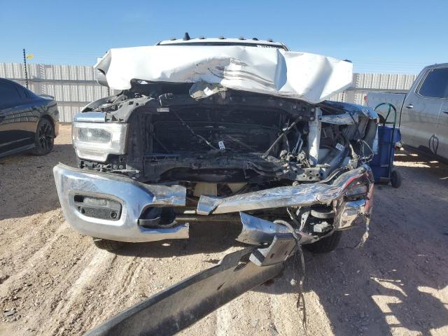 3C63RRJL0KG589220 - 2019 RAM 3500 LARAMIE WHITE photo 5