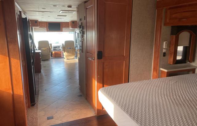 51Z435611B1055654 - 2011 ROADMASTER RAIL RAISED RAI BLACK photo 6