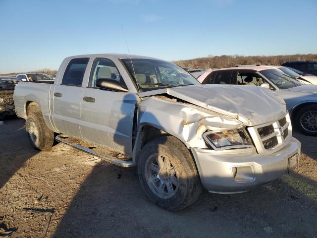 1D7RE3GK3BS676165 - 2011 DODGE DAKOTA SLT SILVER photo 4