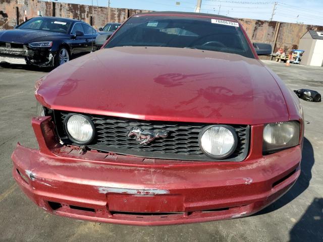 1ZVFT85H655222127 - 2005 FORD MUSTANG GT BURGUNDY photo 5