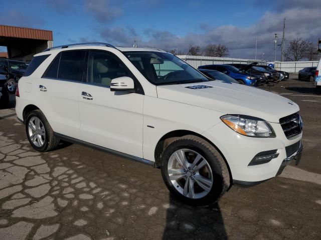 4JGDA5HB2CA096063 - 2012 MERCEDES-BENZ ML 350 4MATIC WHITE photo 4
