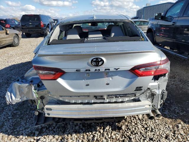 4T1S11BK2RU125903 - 2024 TOYOTA CAMRY SE NIGHT SHADE SILVER photo 6