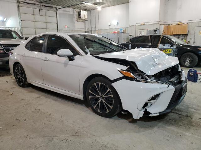 4T1B11HK1JU019745 - 2018 TOYOTA CAMRY L WHITE photo 4