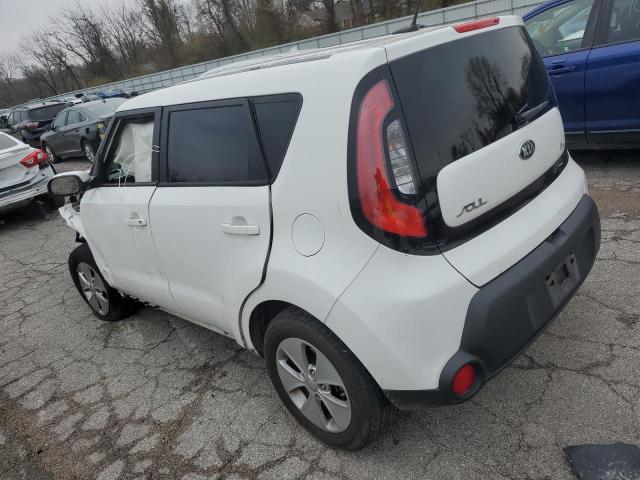 KNDJN2A24F7171710 - 2015 KIA SOUL WHITE photo 2