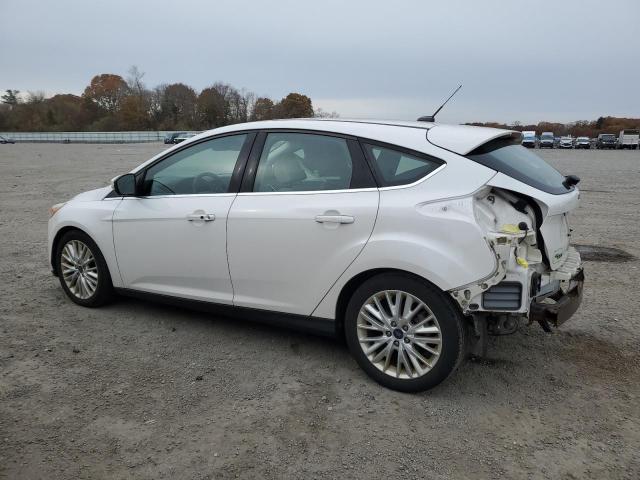 1FADP3N27JL325176 - 2018 FORD FOCUS TITANIUM WHITE photo 2