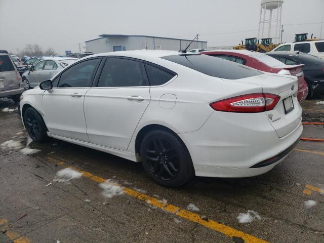 1FA6P0H76F5101763 - 2015 FORD FUSION SE WHITE photo 2