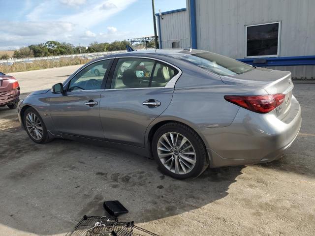 JN1EV7AR0JM443307 - 2018 INFINITI Q50 LUXE GRAY photo 2