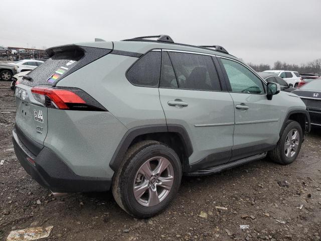 2T3P1RFV5NW326270 - 2022 TOYOTA RAV4 XLE GRAY photo 3