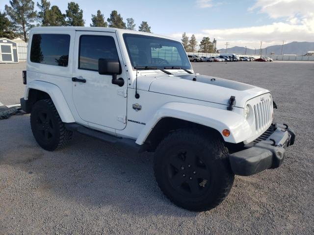 1C4AJWBG9CL146818 - 2012 JEEP WRANGLER SAHARA WHITE photo 4