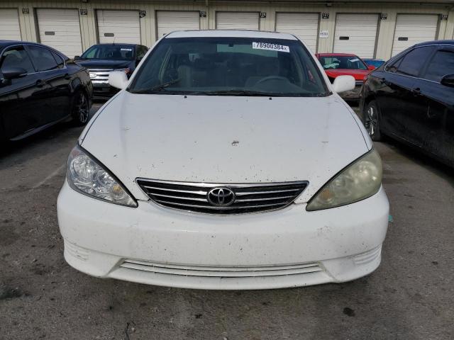 4T1BE32K45U606388 - 2005 TOYOTA CAMRY LE 白色 照片 5