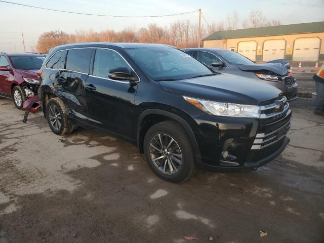 5TDJZRFH9HS378693 - 2017 TOYOTA HIGHLANDER SE BLACK photo 4