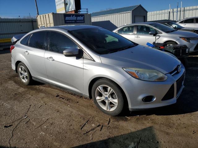 1FADP3F25DL124976 - 2013 FORD FOCUS SE SILVER photo 4