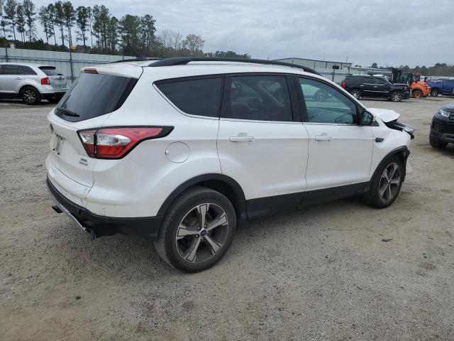 1FMCU0HD3JUB95736 - 2018 FORD ESCAPE SEL WHITE photo 3