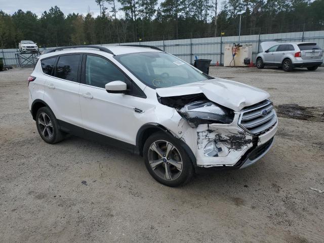 1FMCU0HD3JUB95736 - 2018 FORD ESCAPE SEL WHITE photo 4