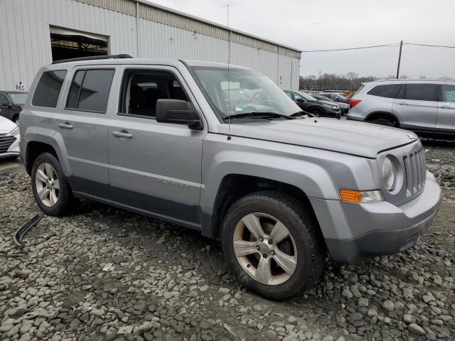 1C4NJRFB5FD184725 - 2015 JEEP PATRIOT LATITUDE SILVER photo 4