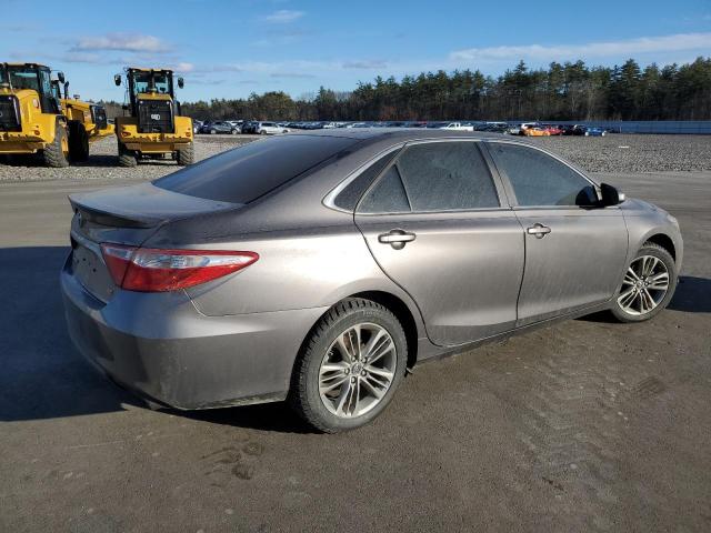 4T1BF1FK5HU751424 - 2017 TOYOTA CAMRY LE GRAY photo 3