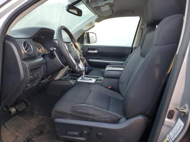 5TFUW5F19FX426623 - 2015 TOYOTA TUNDRA DOUBLE CAB SR/SR5 SILVER photo 7