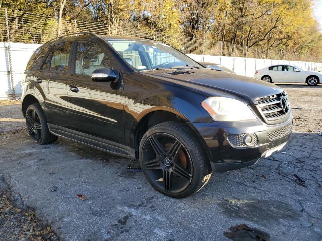 4JGBB86E28A396583 - 2008 MERCEDES-BENZ ML 350 BLACK photo 4