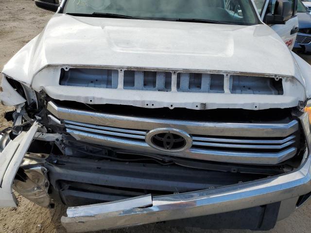 5TFUW5F17HX585241 - 2017 TOYOTA TUNDRA DOUBLE CAB SR/SR5 WHITE photo 11