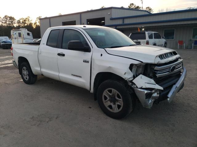 5TFUW5F17HX585241 - 2017 TOYOTA TUNDRA DOUBLE CAB SR/SR5 WHITE photo 4