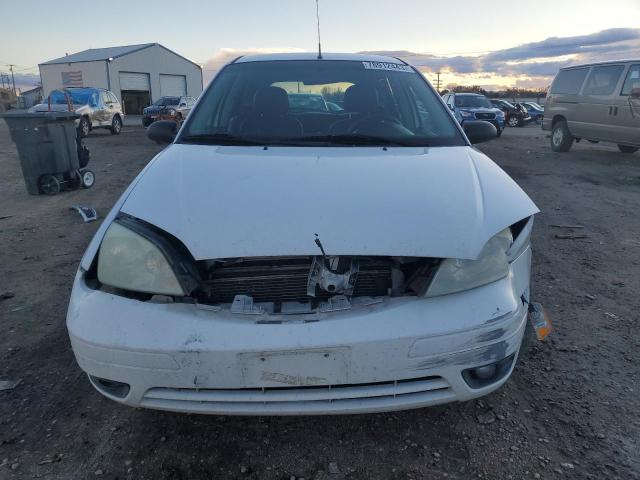 1FAHP37N66W179982 - 2006 FORD FOCUS ZX5 WHITE photo 5