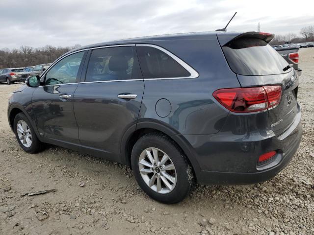 5XYPGDA36KG557583 - 2019 KIA SORENTO L GRAY photo 2