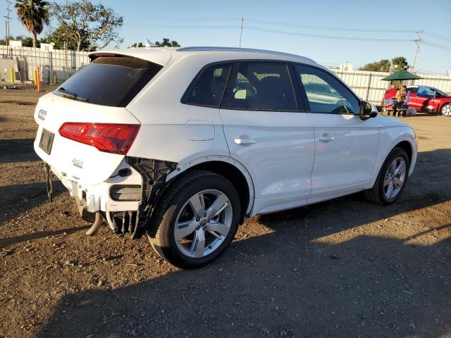 WA1ANAFY4J2243481 - 2018 AUDI Q5 PREMIUM WHITE photo 3