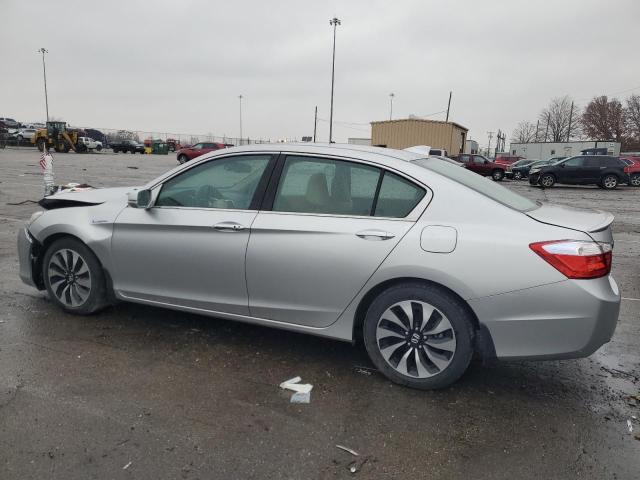 1HGCR6F74EA006638 - 2014 HONDA ACCORD TOURING HYBRID SILVER photo 2