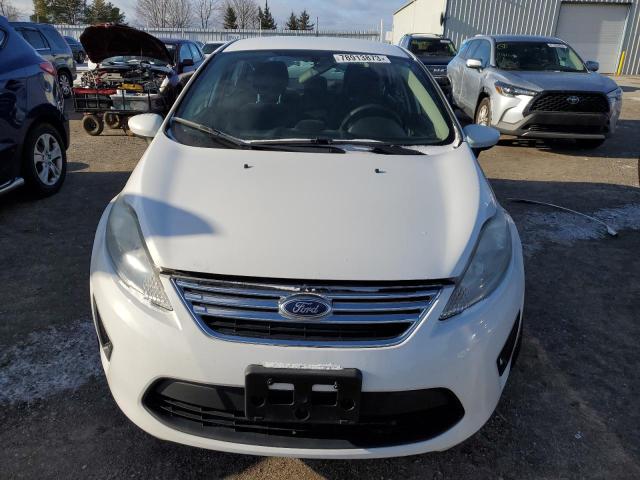 3FADP4BJ9DM216545 - 2013 FORD FIESTA SE WHITE photo 5