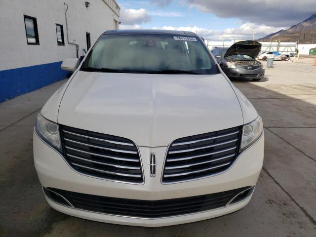 2LMHJ5AT6KBL00682 - 2019 LINCOLN MKT WHITE photo 5