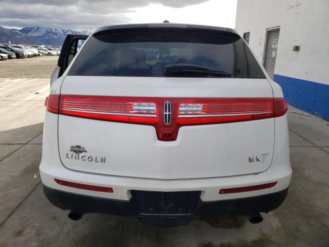 2LMHJ5AT6KBL00682 - 2019 LINCOLN MKT WHITE photo 6