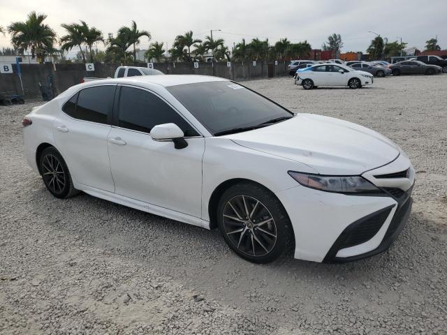 4T1G11AK8NU665564 - 2022 TOYOTA CAMRY SE WHITE photo 4