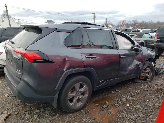 JTMRWRFVXND151201 - 2022 TOYOTA RAV4 XLE GRAY photo 3