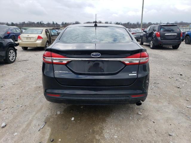 3FA6P0HD2JR215769 - 2018 FORD FUSION SE BLACK photo 6