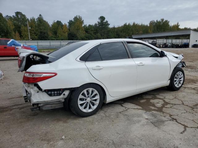 4T4BF1FK0GR577217 - 2016 TOYOTA CAMRY LE WHITE photo 3