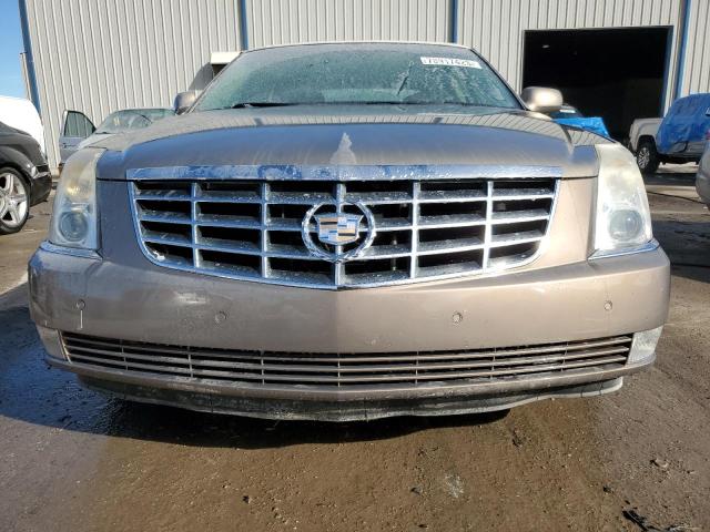 1G6KD57YX7U167414 - 2007 CADILLAC DTS CREAM photo 5