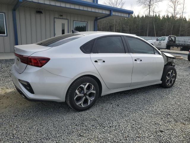 3KPF24AD2ME307762 - 2021 KIA FORTE FE SILVER photo 3