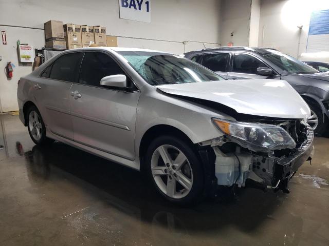 4T1BF1FK3EU838721 - 2014 TOYOTA CAMRY L SILVER photo 4