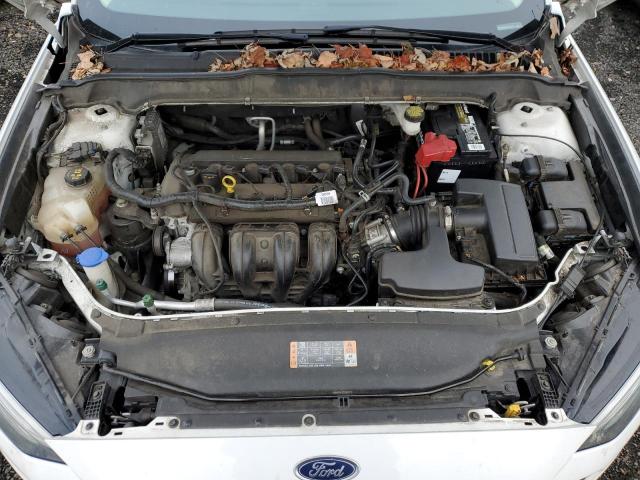 3FA6P0H7XHR352771 - 2017 FORD FUSION SE WHITE photo 11