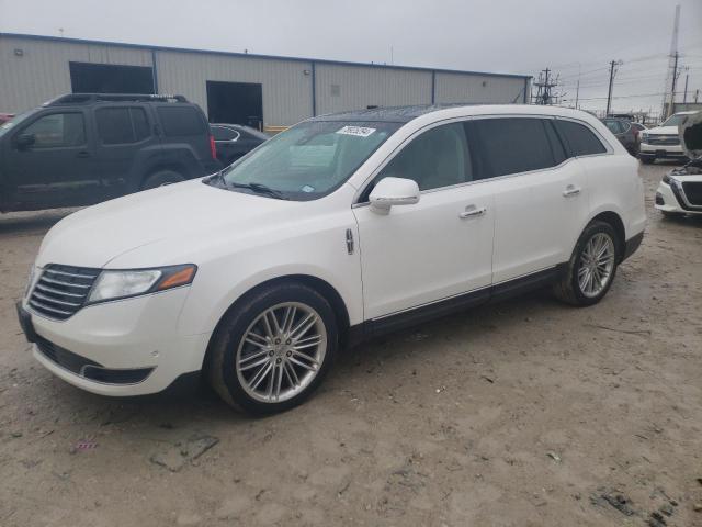 2LMHJ5AT2KBL02820 - 2019 LINCOLN MKT WHITE photo 1