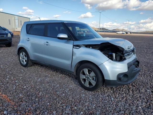 KNDJN2A27K7655820 - 2019 KIA SOUL SILVER photo 4