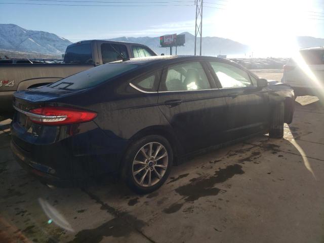 3FA6P0H75HR169066 - 2017 FORD FUSION SE BLACK photo 3