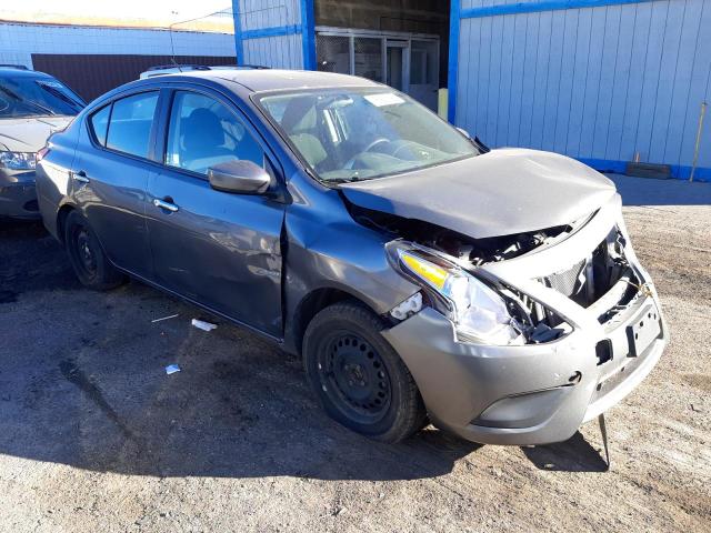 3N1CN7AP6KL867429 - 2019 NISSAN VERSA S GRAY photo 4