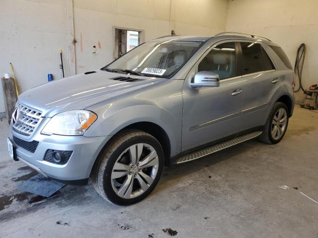 4JGBB8GB7BA729405 - 2011 MERCEDES-BENZ ML 350 4MATIC BLUE photo 1