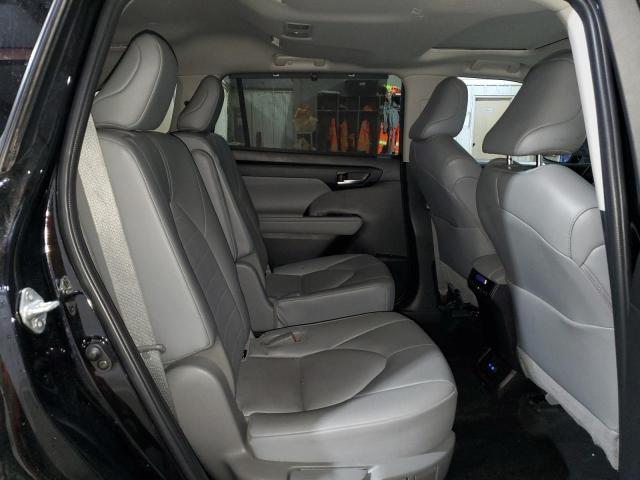 5TDGZRBH6NS596179 - 2022 TOYOTA HIGHLANDER XLE BLACK photo 11