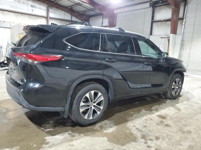5TDGZRBH6NS596179 - 2022 TOYOTA HIGHLANDER XLE BLACK photo 3