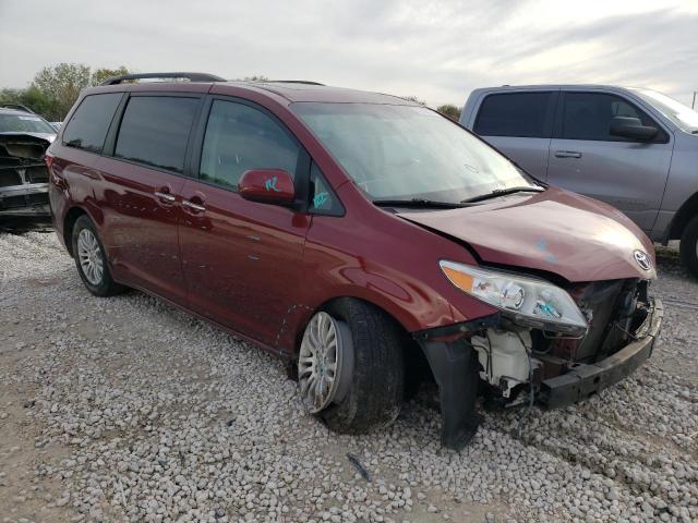 5TDYZ3DC6HS815097 - 2017 TOYOTA SIENNA XLE MAROON photo 4