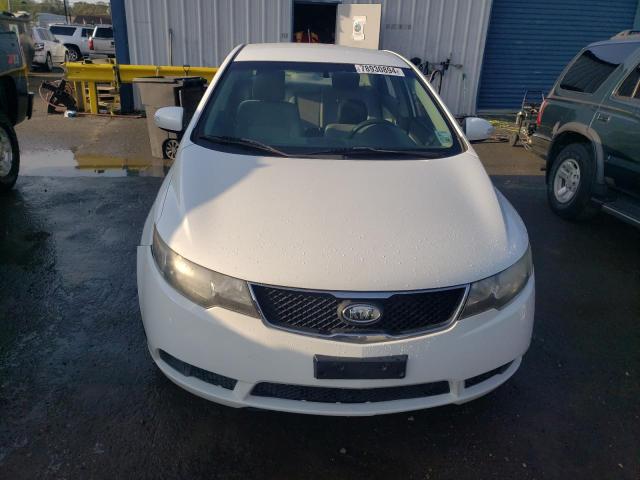 KNAFU4A28A5839725 - 2010 KIA FORTE EX WHITE photo 5